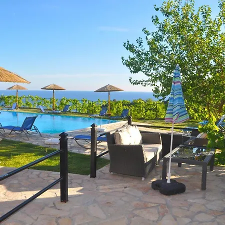 Escape Luxury By The Pool Beach, Corfu פלקאס